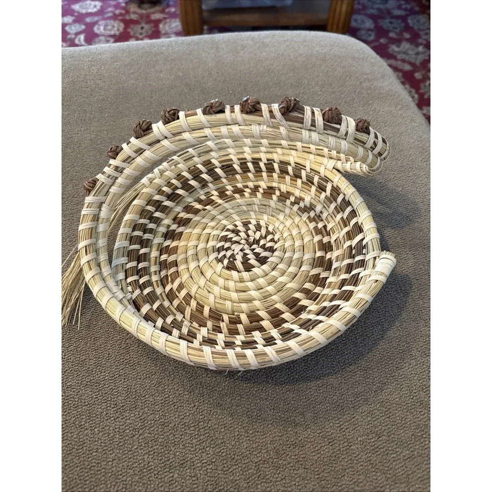 South Carolina Sweet Grass Basket with Handle Signed Delores Iones 2015 (TD)